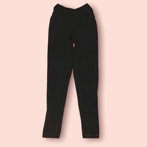 Black Crossover Leggings - Amazing Condition